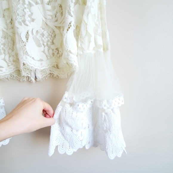 Lace Crop Top with Tulle Bell Sleeves - Picture 5 of 9